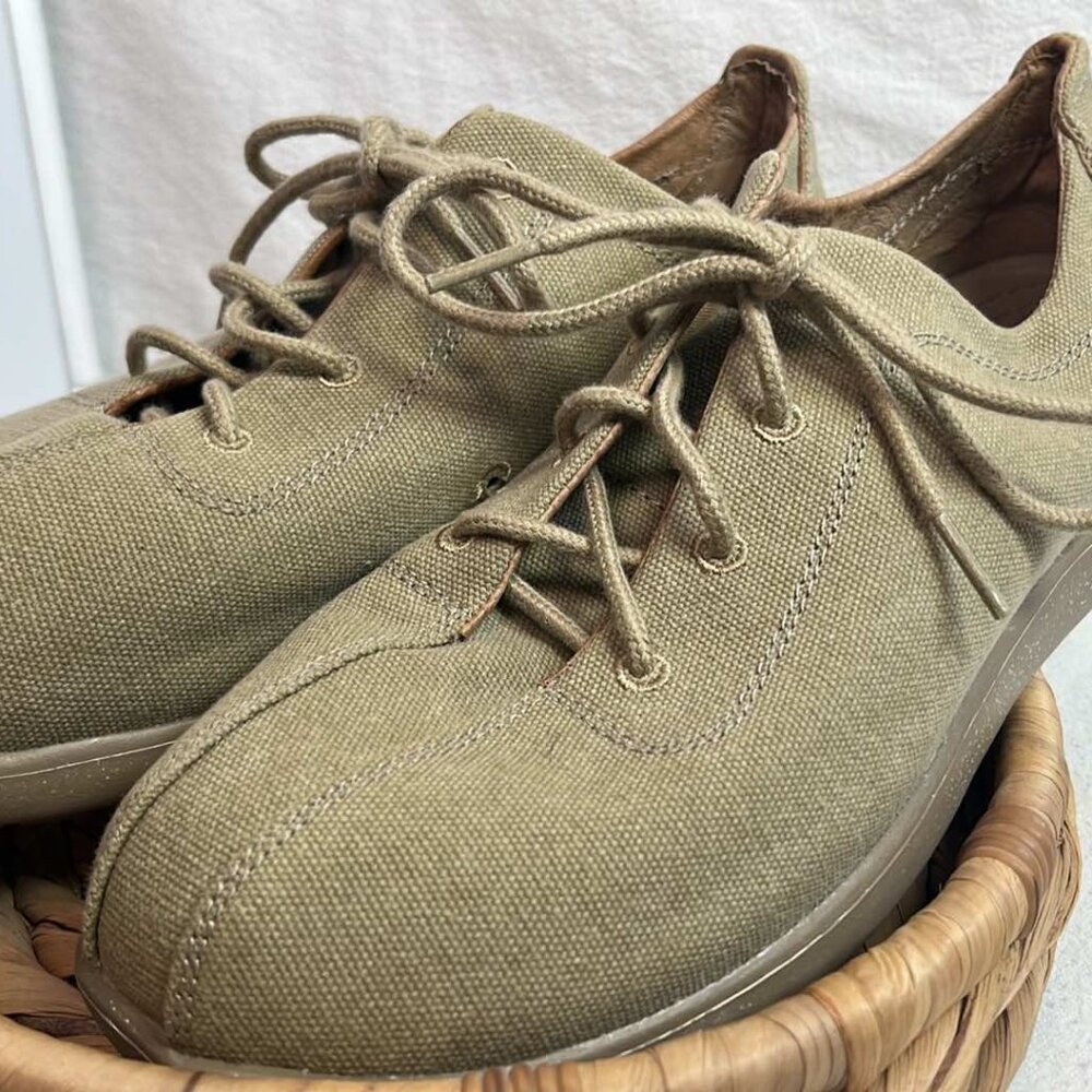 Crocs Men's Khaki Canvas Lace‎ Up Oxfords SZ 9M Office Casual Hipster Comfort